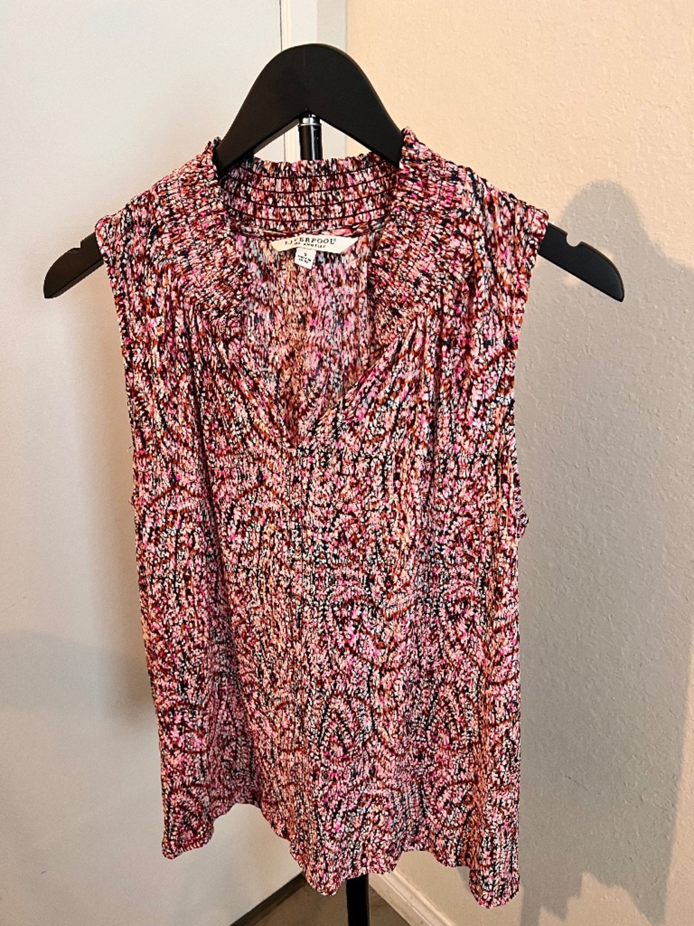 Liverpool Los Angeles SM Sleeveless Printed Top w/ Smocked Neck Blouse